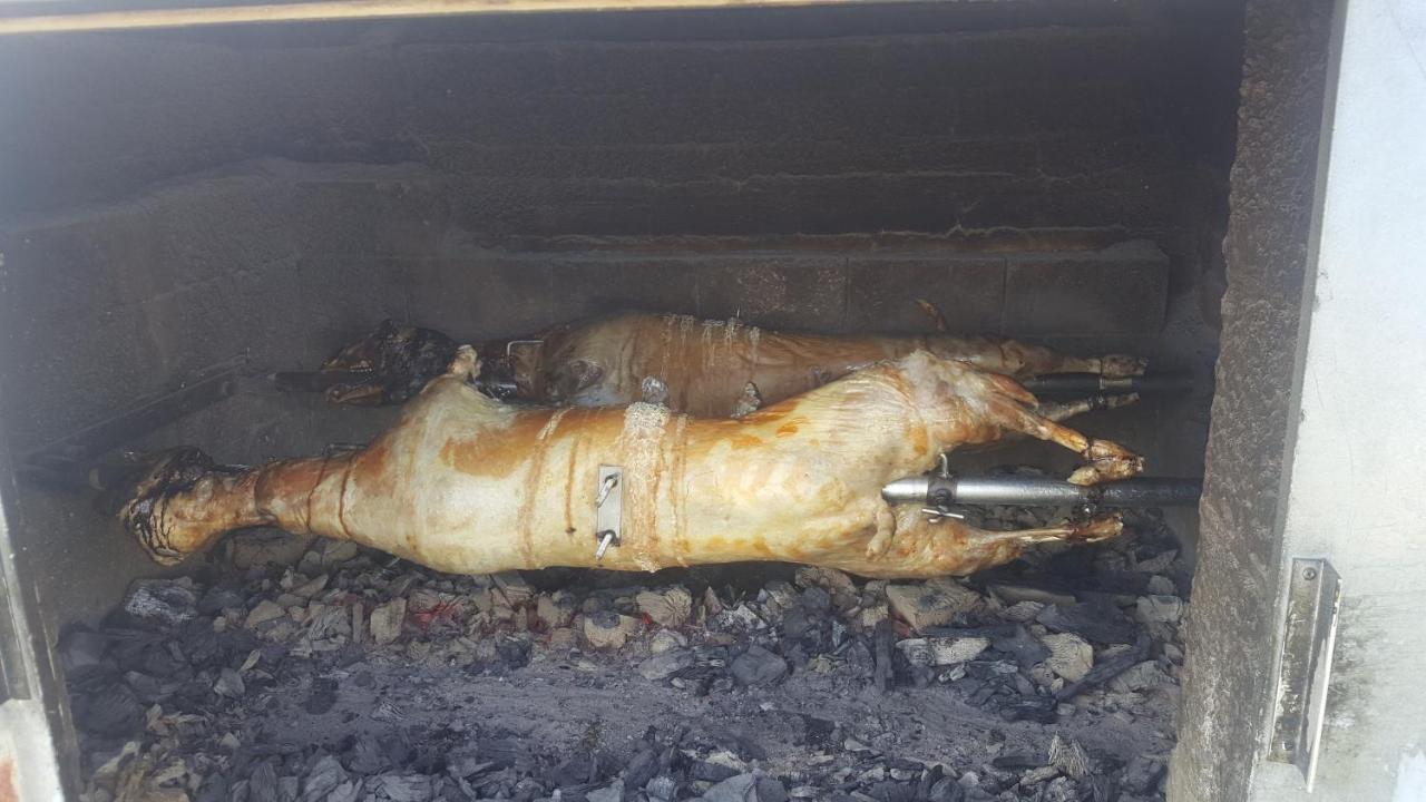 ホテル Pansion I Restoran ,, Pogled" Han Pijesak エクステリア 写真